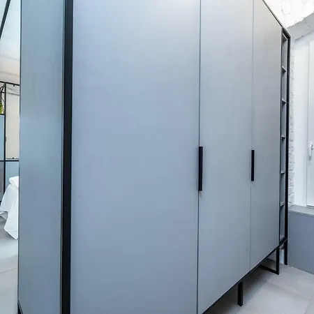 Industrialne Studio 2 아파트